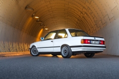 BMW-E30-White-17