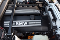 BMW-E30-White-21