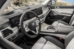 BMW-X7-facelifting-kabina-4