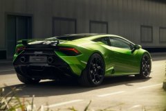 Lamborghini-Huracan-Tecnica-2023-tyl-3