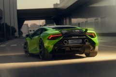 Lamborghini-Huracan-Tecnica-2023-tyl-4