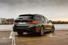 TEST-BMW-330e-Touring-1