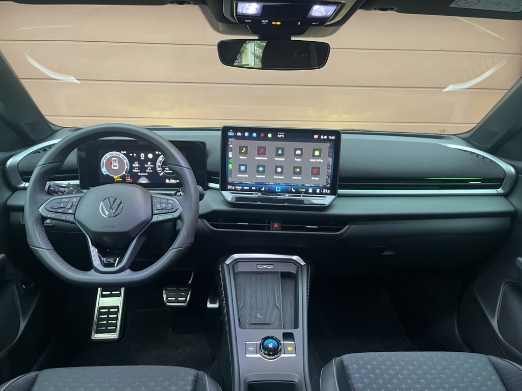 VW T-Roc R-Line 1.5 2026 r. kokpit