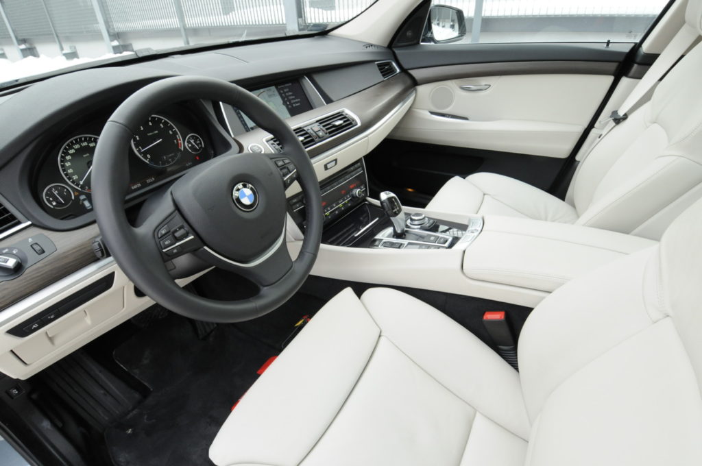BMW 5 gt zdjęcie foteli z przodu samochodu