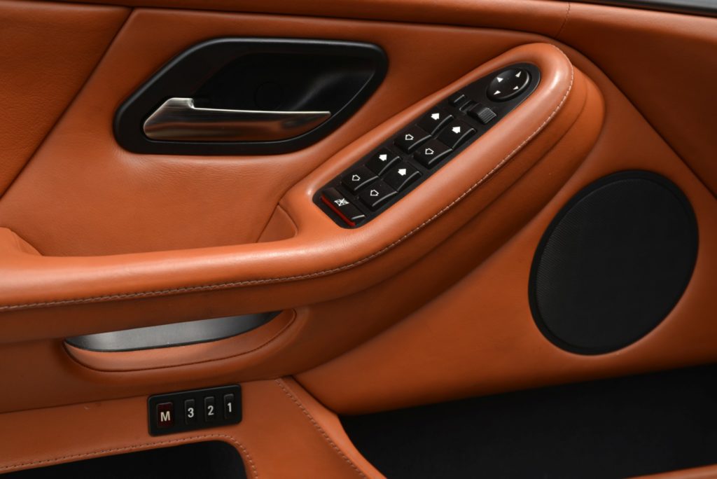 Obite skórą drzwi BMW E39 M5 Individual