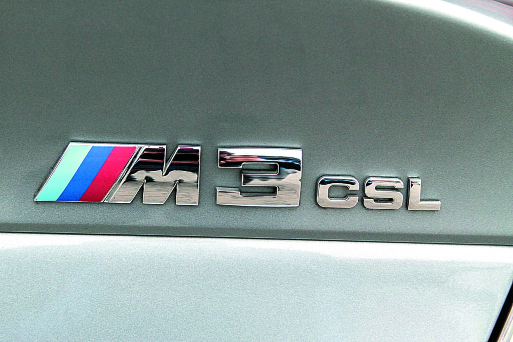 Zdjęcie przedstawiające tylni emblemat E46 M3 CSL