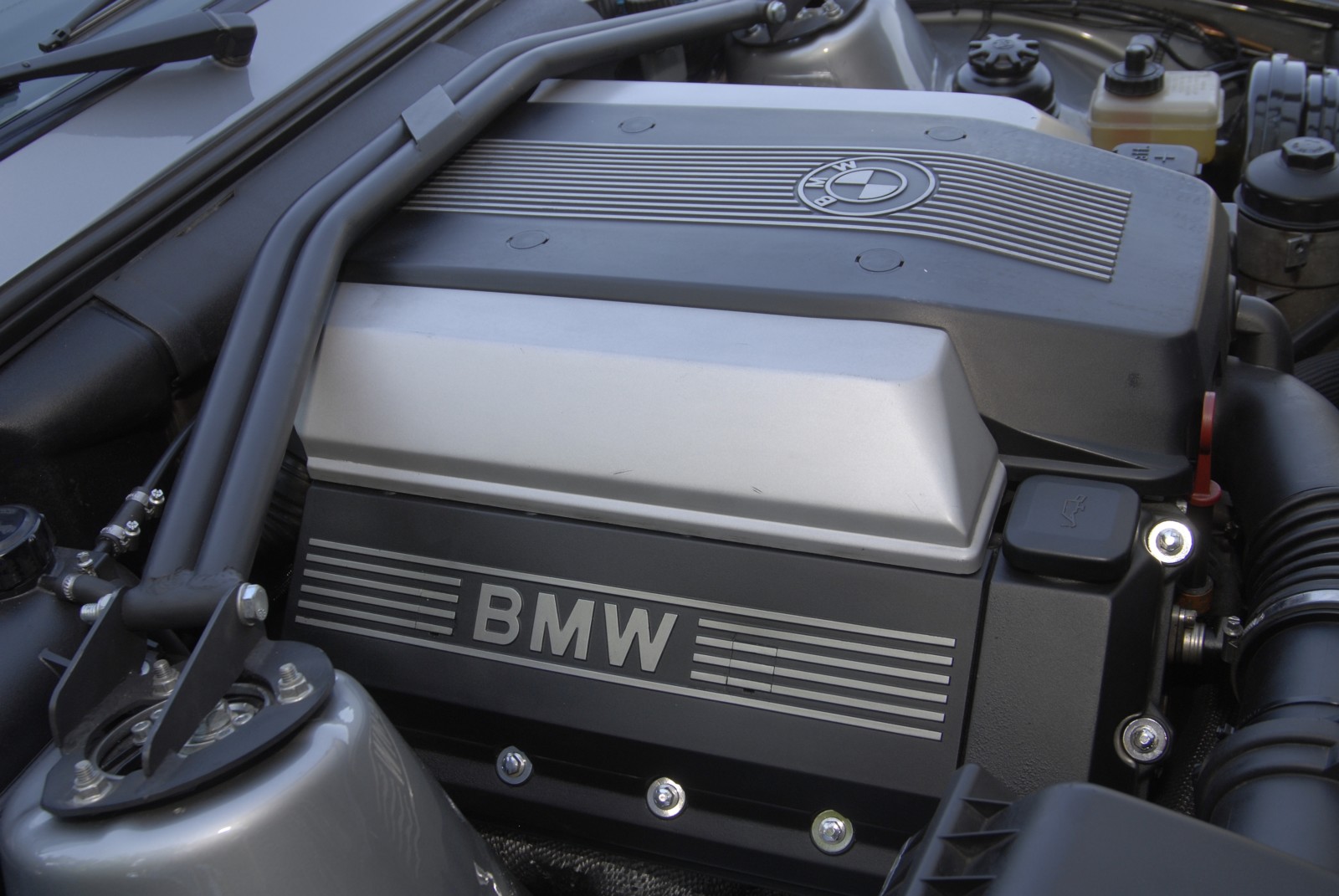 Jak zrobić 300konne BMW E30 318i? Trends Magazines