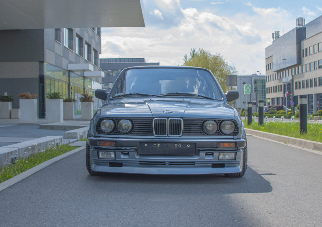 BMW_E30_320i_tuning