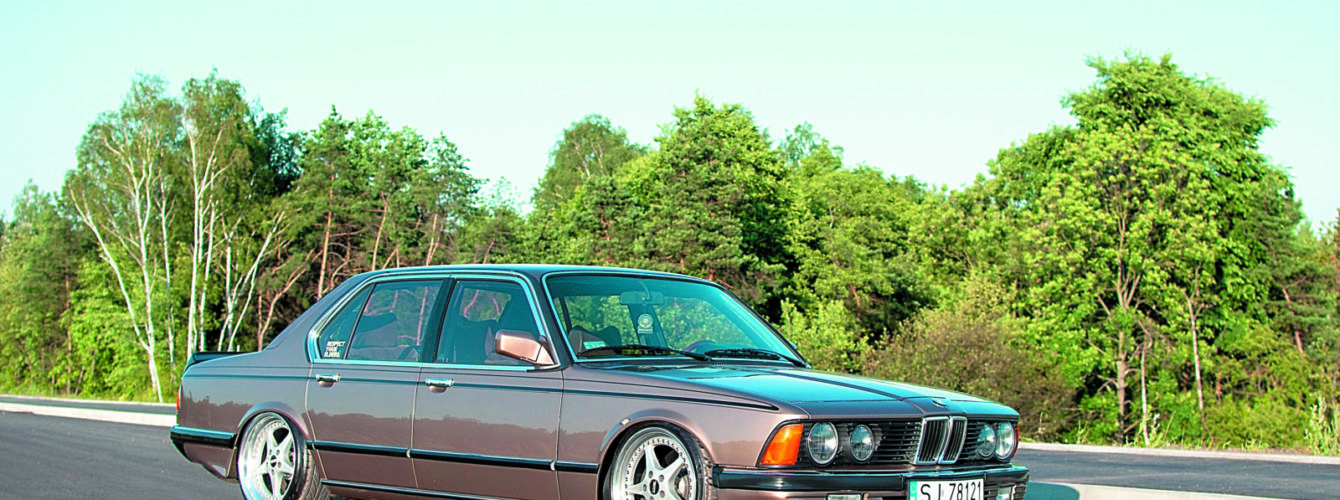 Tuning bmw e23 735ia z boku