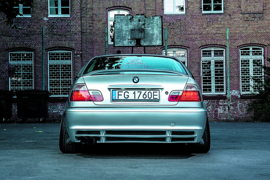 Tuning bmw e46 325i coupe tyl