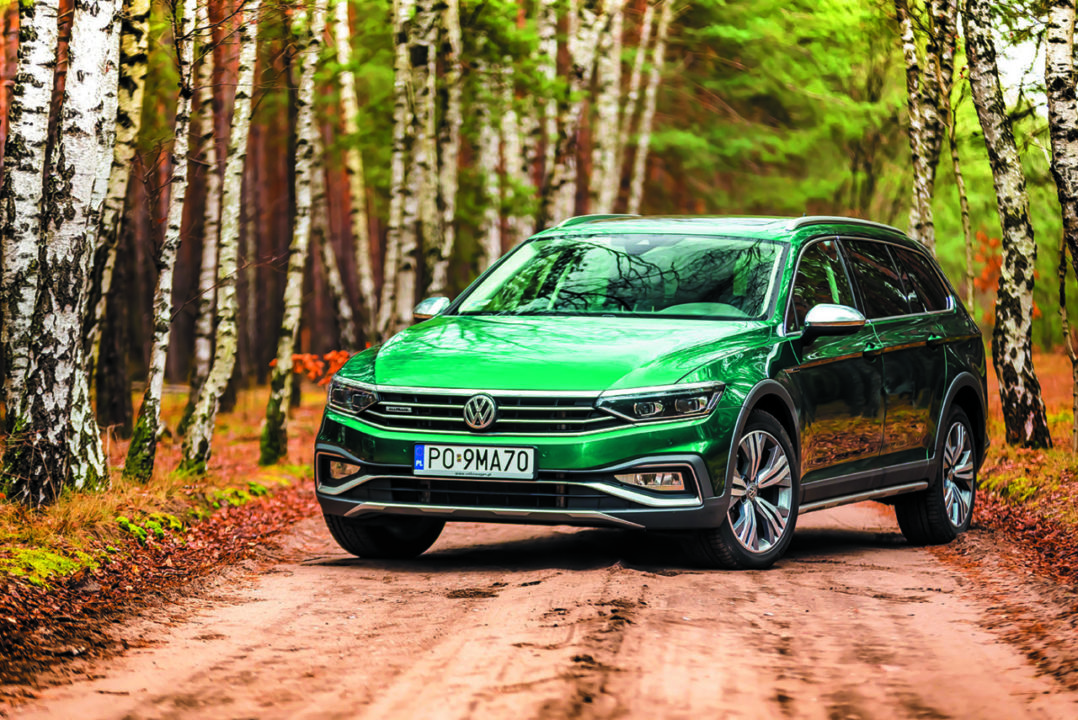 VW Passat Alltrack 2.0 TDI front