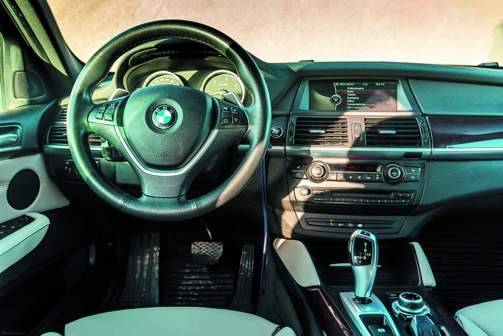 Wnętrze BMW X6 40d (E71)