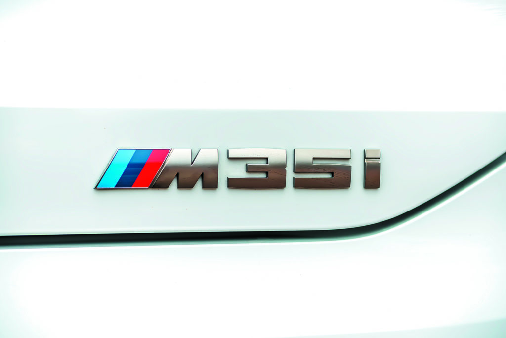 BMW X2 M35i napis M35i
