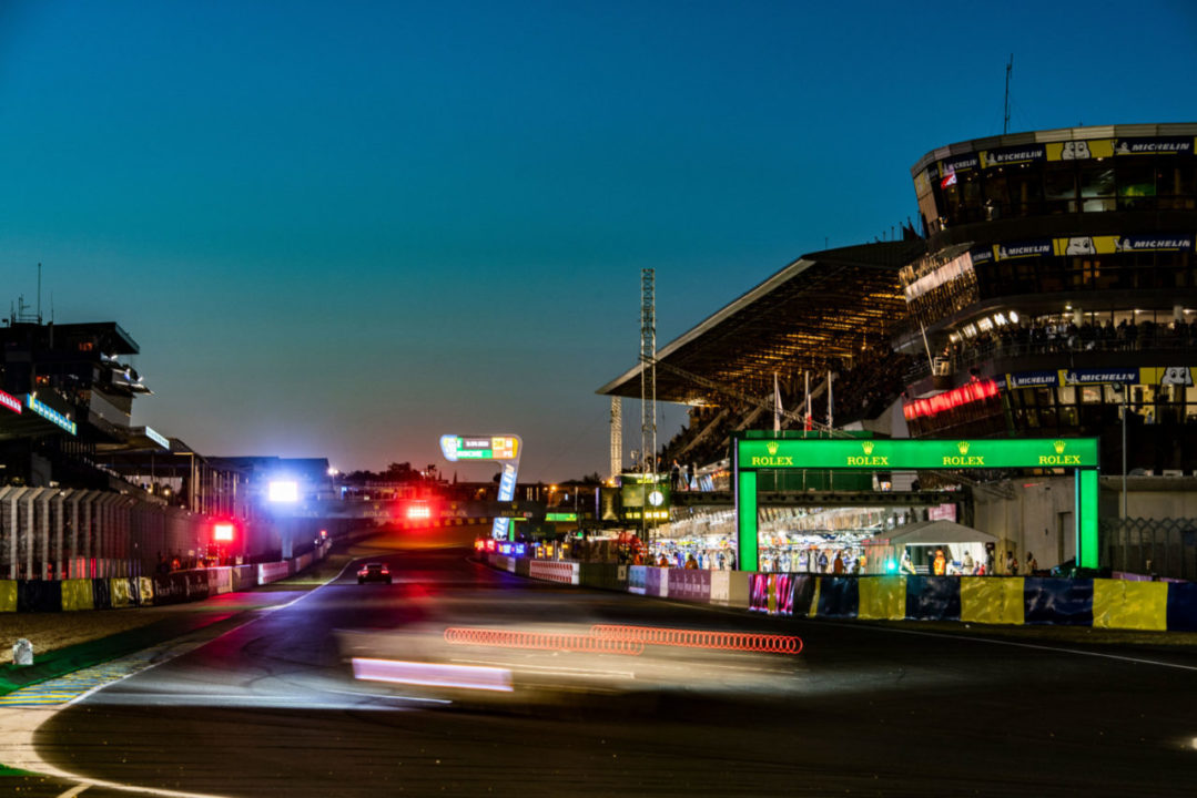 noc wyścig le mans