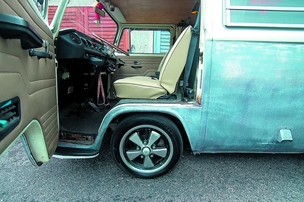 VW T2 Westfalia AB tuning widok na przednie fotele