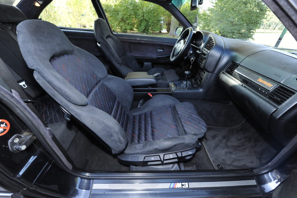Tuning BMW E36 przednie fotele