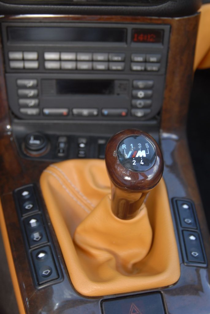 Tuning BMW E36 328iC dźwignia zmiany biegów