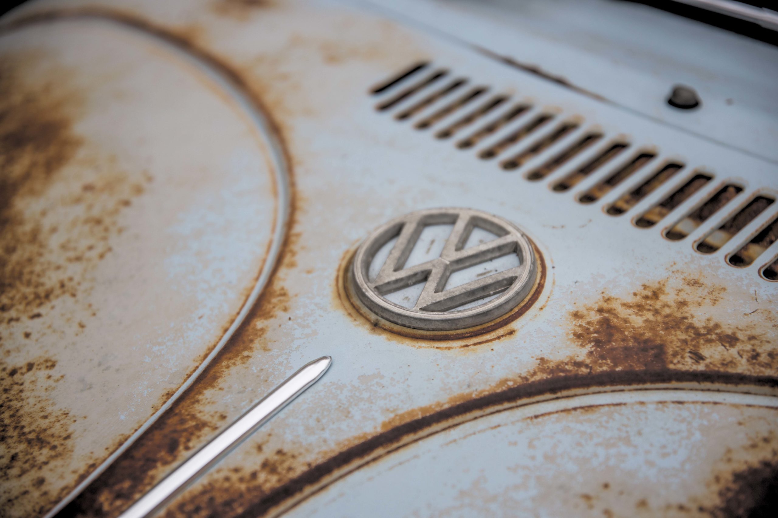 VW Garbus 1967 logo na masce