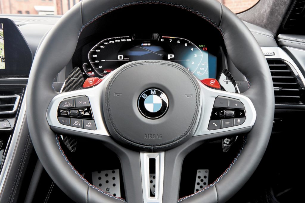 Tuning-BMW-M8-Gran-Coupe-3dDesign-kierwonica i zegary