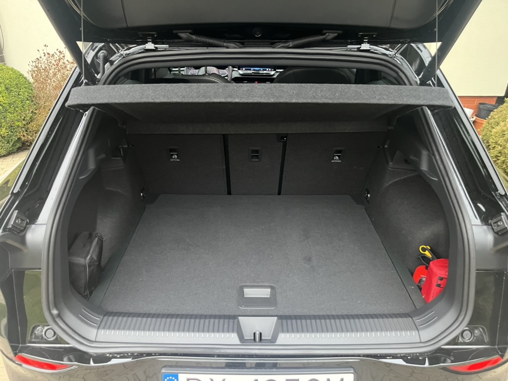 VW T-Roc R-Line 1.5 2026 r. bagażnik