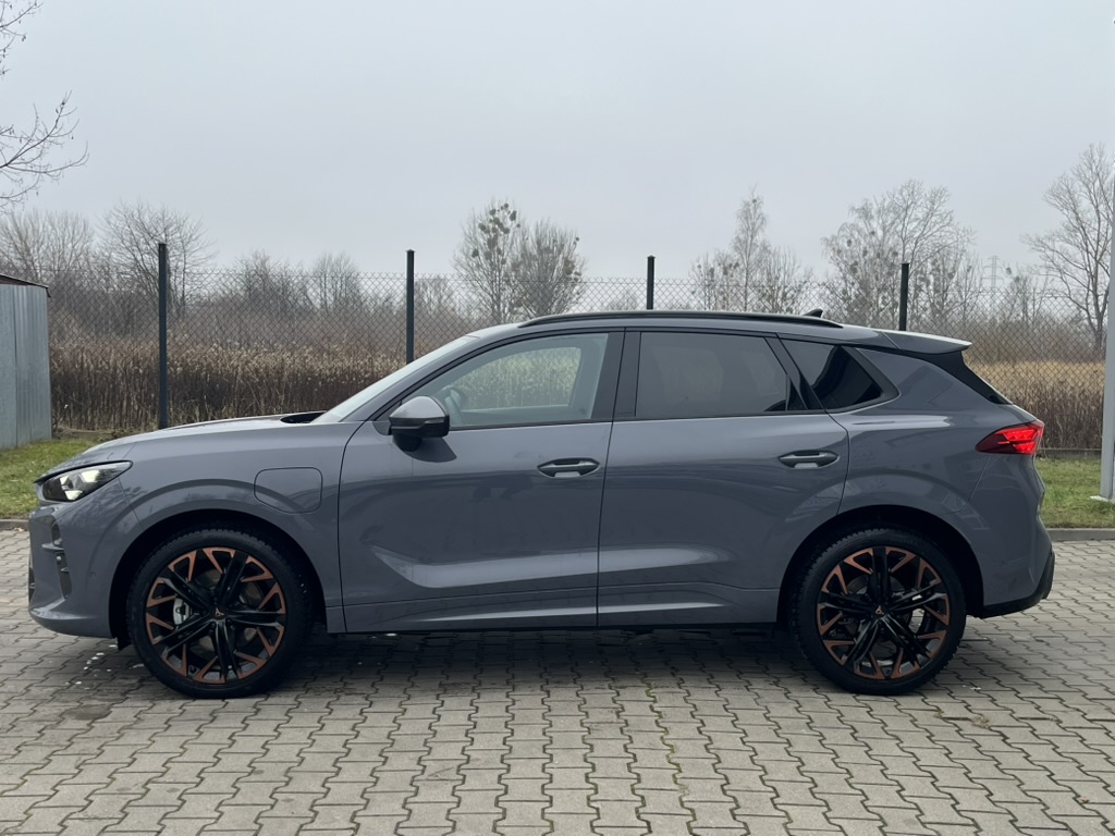 Cupra Terramar 1.5 e-Hybrid bok auta