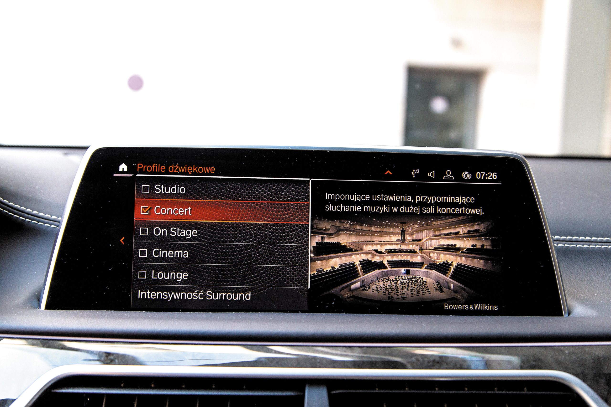 BMW 750i G11 profile dźwiękowe na wyświetlaczu