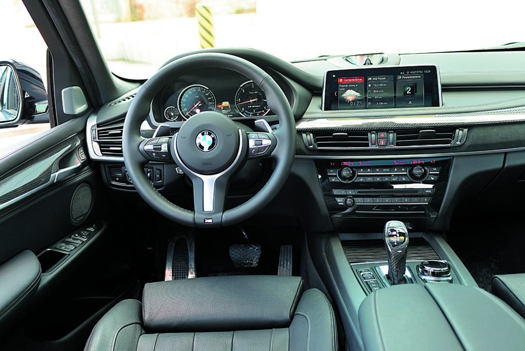 BMW X5 M50d-kokpit