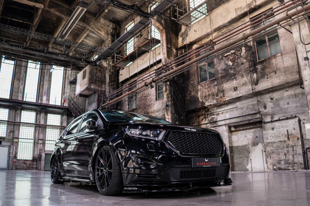 Ford_Edge_z_felga_Barracuda_Project2_widok_z przodu