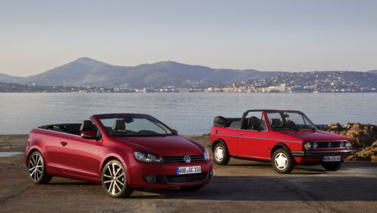 dwa VW Golfy cabrio