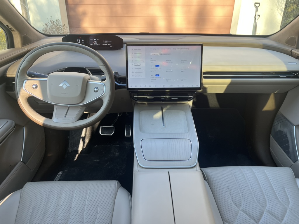 GAC Hyptec HT kokpit