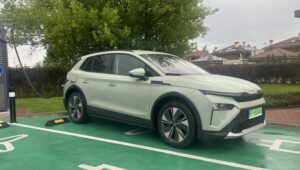 Skoda Elroq 60 podczas ładowania