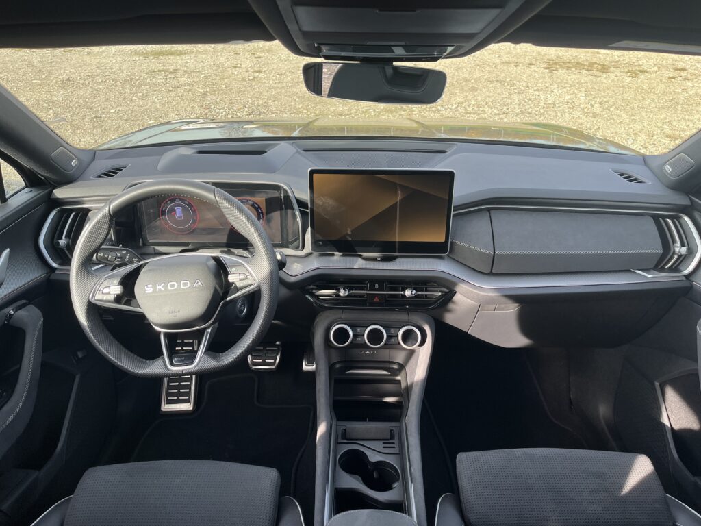 Skoda Kodiaq Sport Line 2.0 TDI 4x4 kokpit