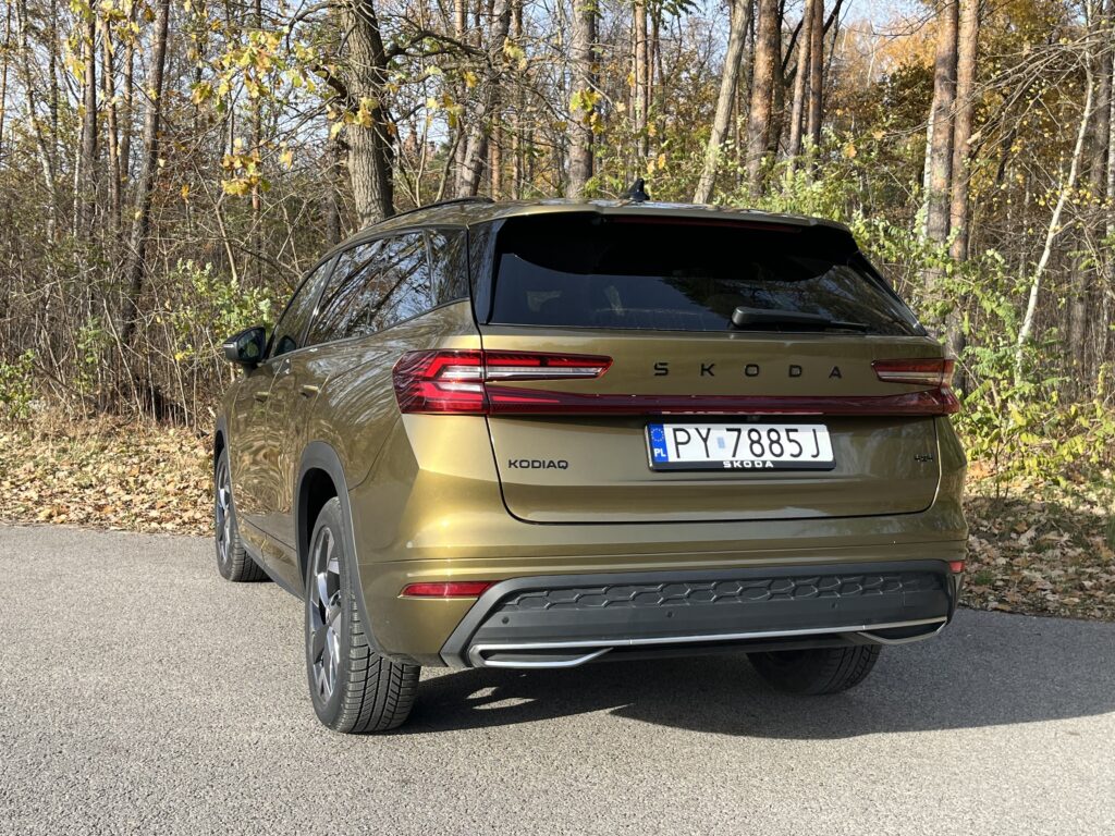 Skoda Kodiaq Sport Line 2.0 TDI 4x4 widok z tyłu
