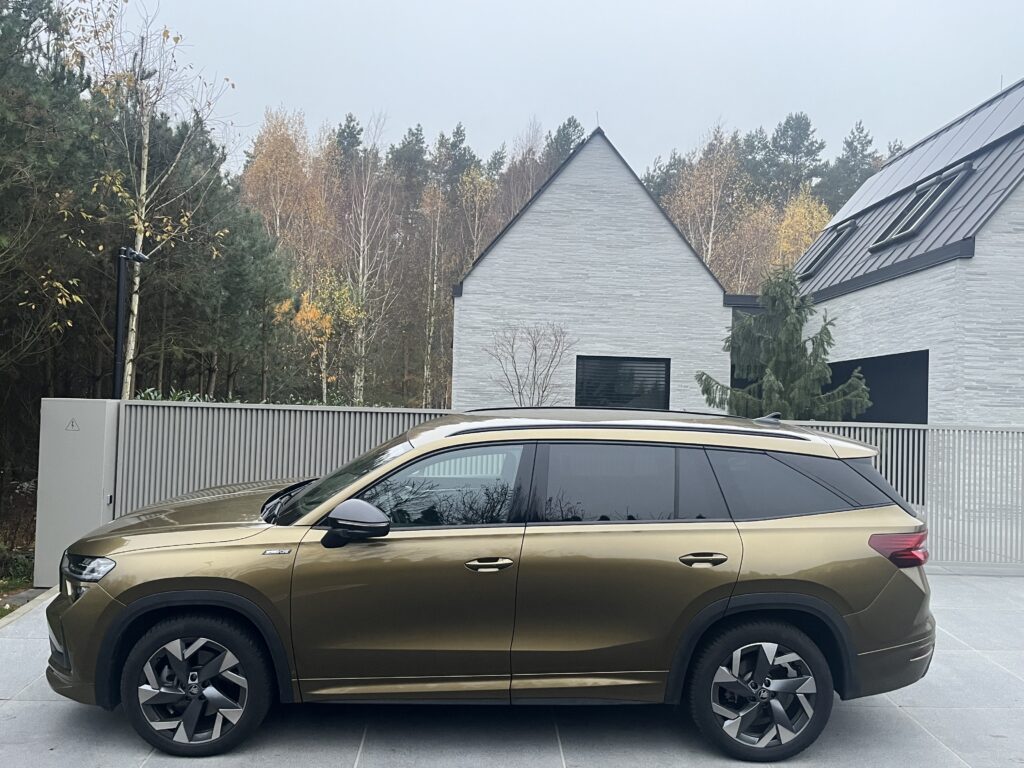 Skoda Kodiaq Sport Line 2.0 TDI 4x4 bok auta