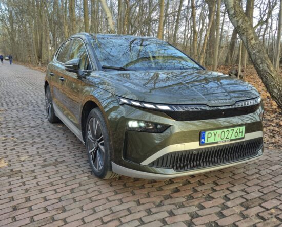 Skoda Enyaq 85 widok od przodu