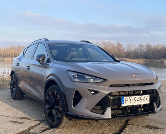 Cupra Formentor VZ PHEV od przodu