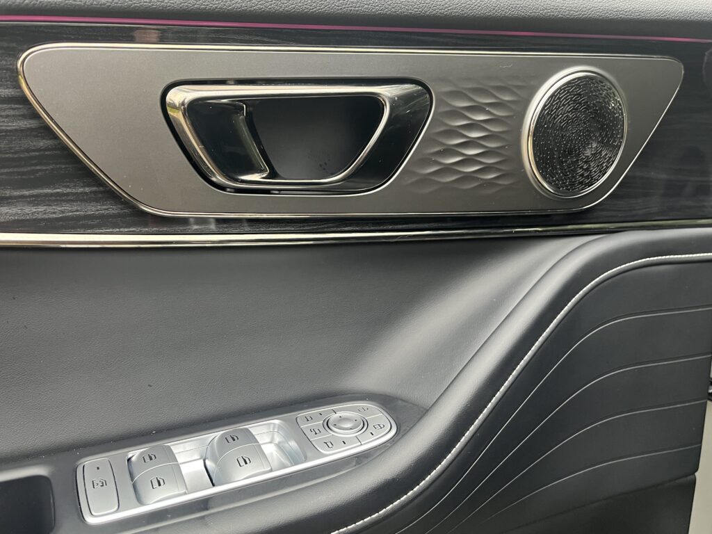 Omoda 5 1.6 TGD-i bok drzwi