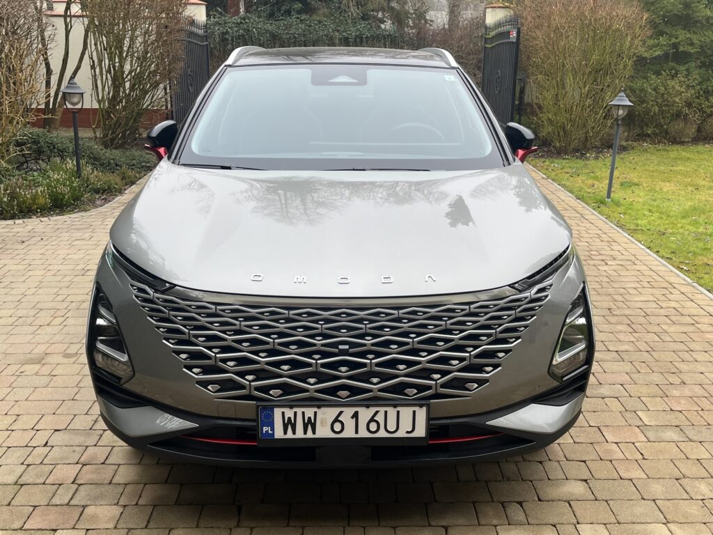 Omoda 5 1.6 TGD-i front auta