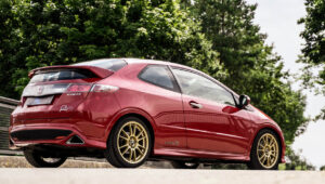 Tuning Hondy Civic_TypeR auto od tyłu