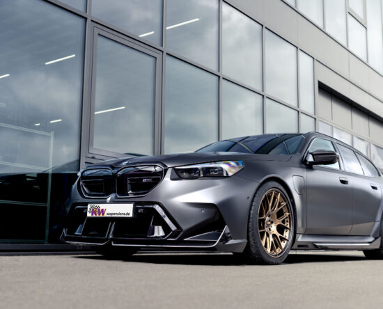 KW_V4_BMW_M5_G99_Touring_widok z przodu