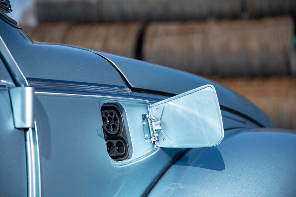 Elektryczny Garbus Knepper_RS-E gniazdko ładowania