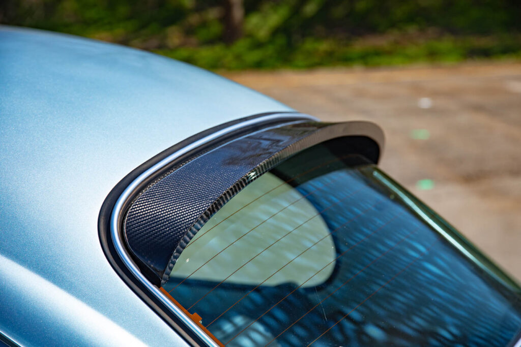 Elektryczny Garbus Knepper_RS-E spojler nad tylną szybą