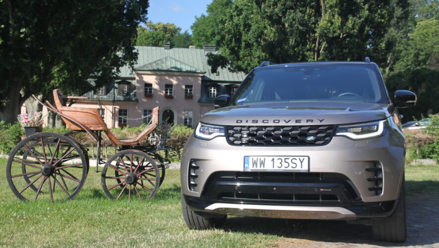 Land Rover Discovery widok z przodu