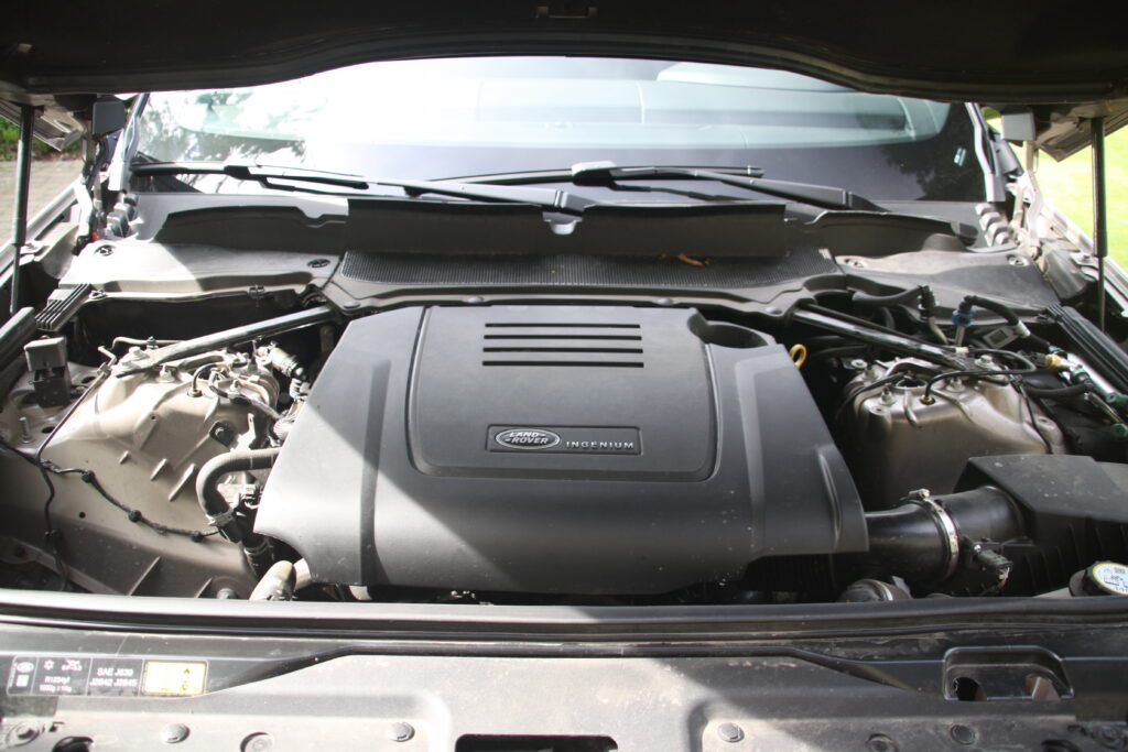 Land Rover Discovery engine