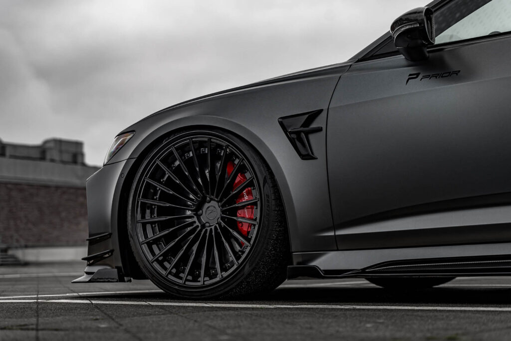 Tuning Audi RS6 Avant przednia oś