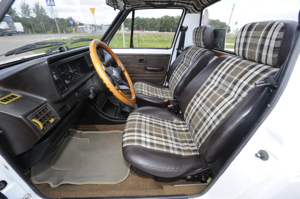 VW Caddy Mk 1 przednie fotele
