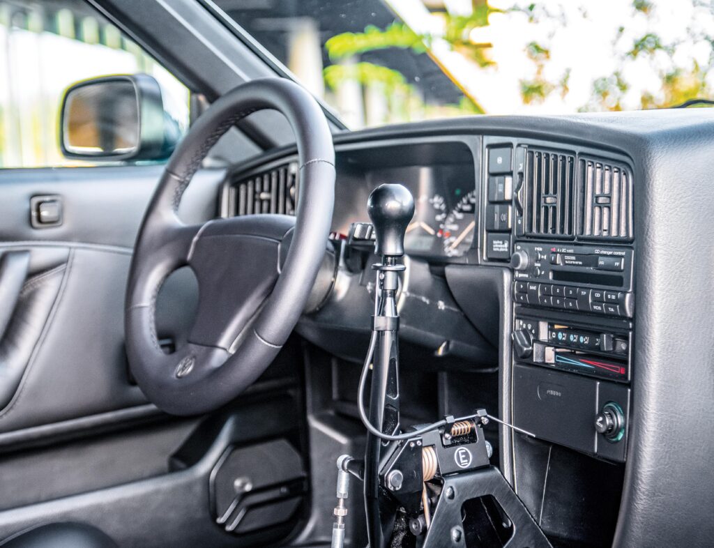 Tuning VW Corrado G60 deska rozdzielcza i sportowy drążek zmiany biegów