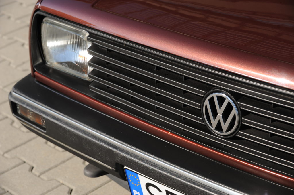 Modele VW Golf 2 1.6d grill z logo VW