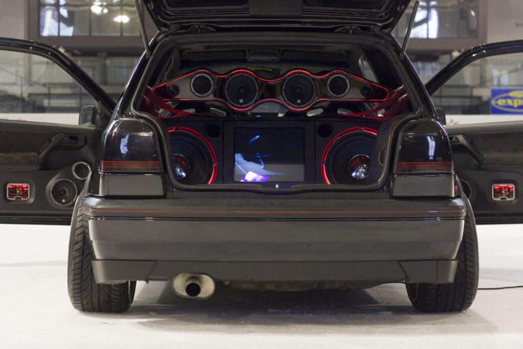 Modele VW Golf GTI 20 Jahre audio w bagażniku