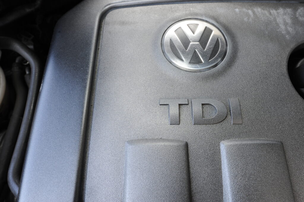 Tuning VW Jetta pokrywa silnika TDI